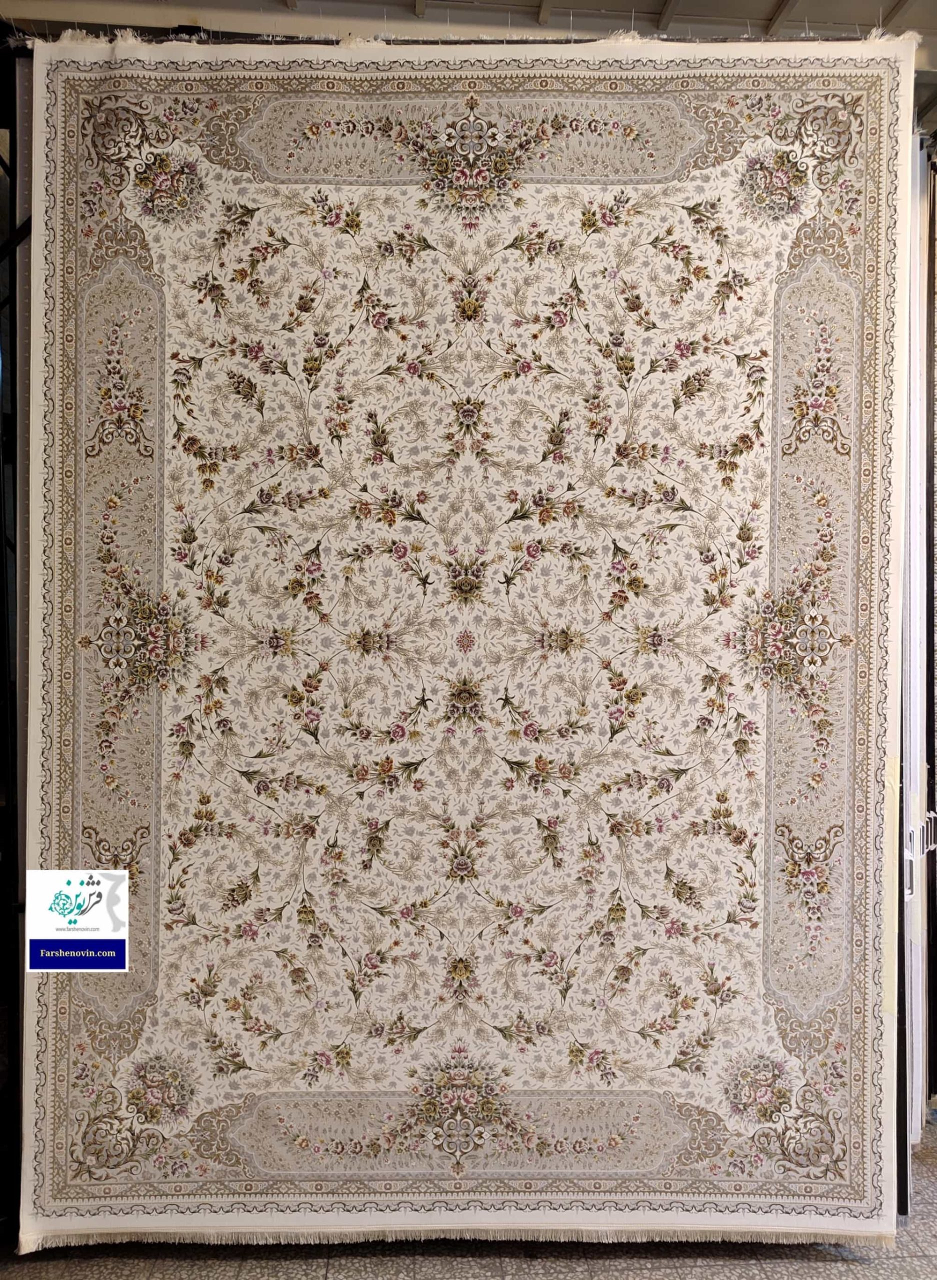 فرش طرح سوزان کرم