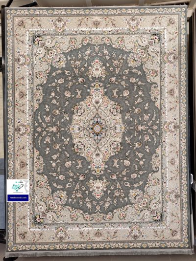 فرش طرح شقایق دودی