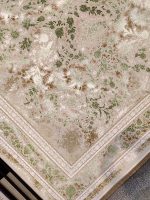فرش طرح سلین بژ حاشیه طلایی 3